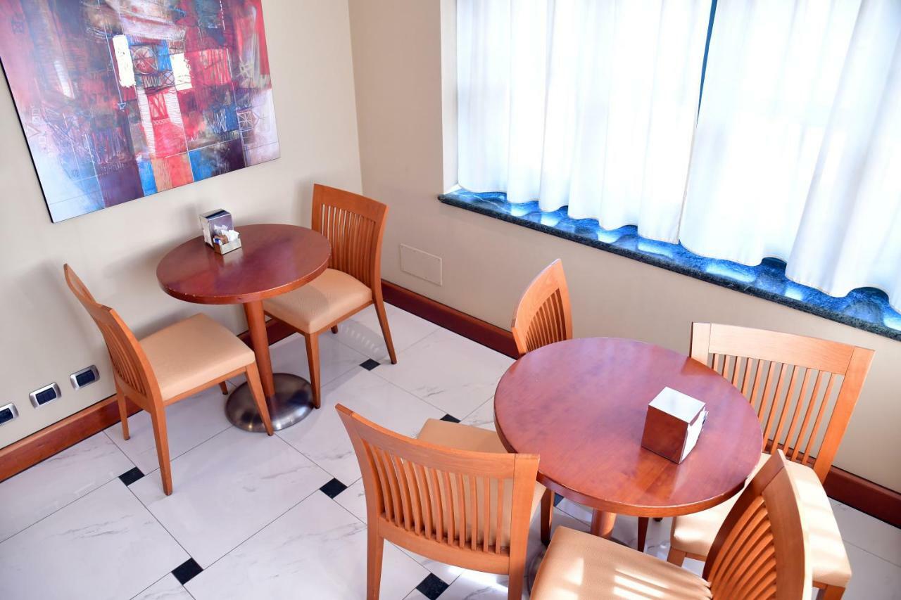 Albergo Ristorante San Marco 카르마뇰라 외부 사진