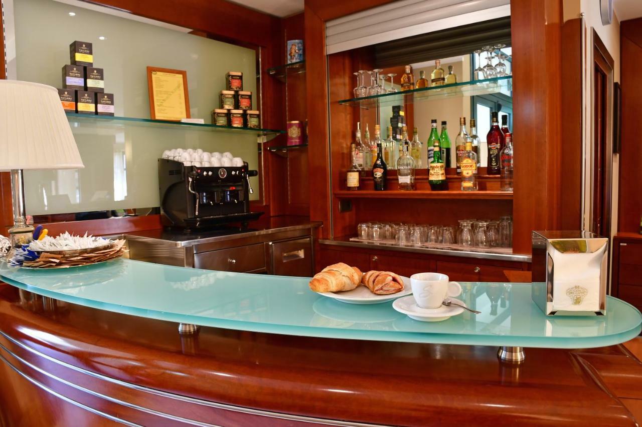 Albergo Ristorante San Marco 카르마뇰라 외부 사진